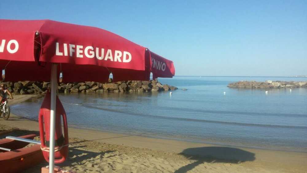 ombrello torretta bagnino