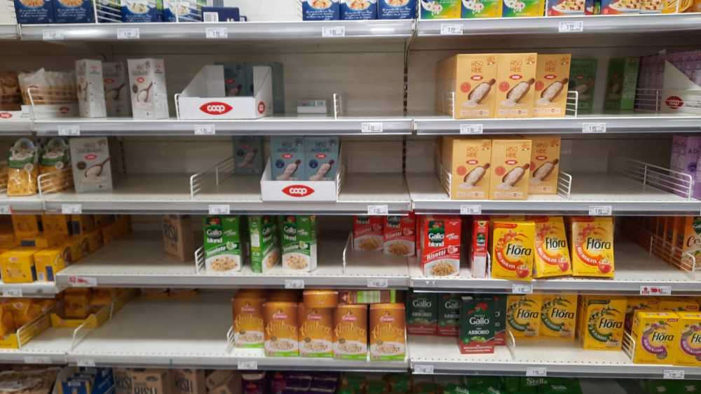 zona rossa scaffali 3