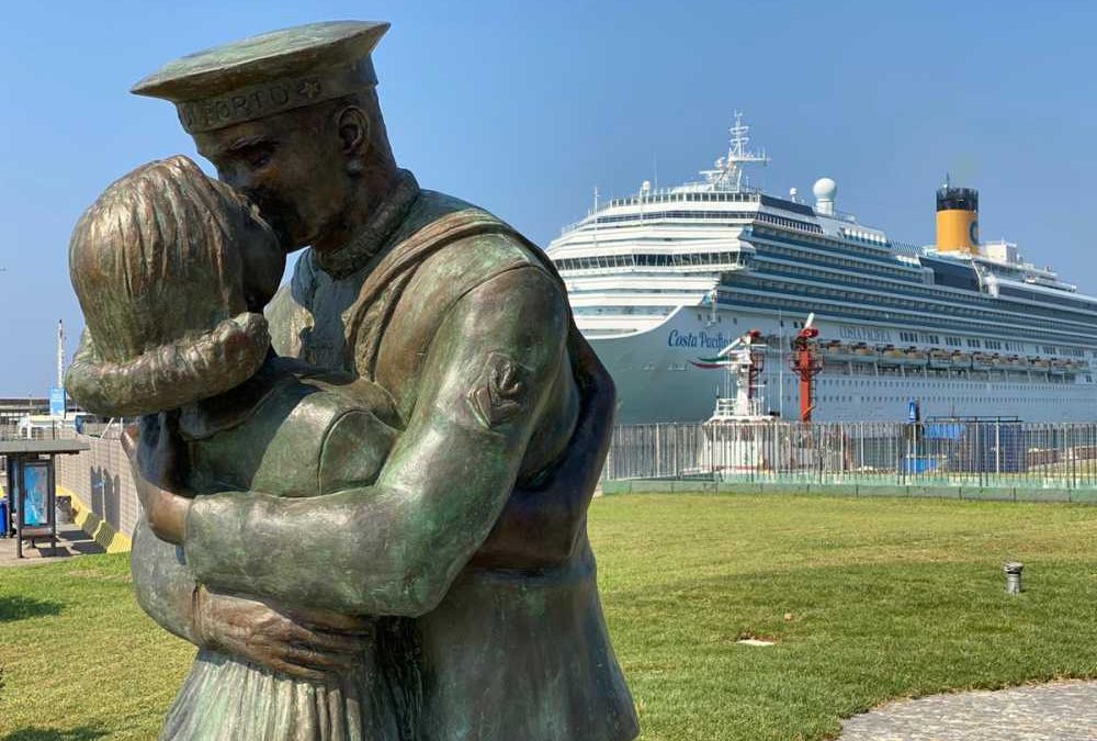 Statua del Bacio, la Puleo 