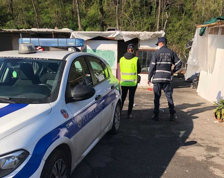 Controlli Polizia Locale Campo nomadi Candoni (1)
