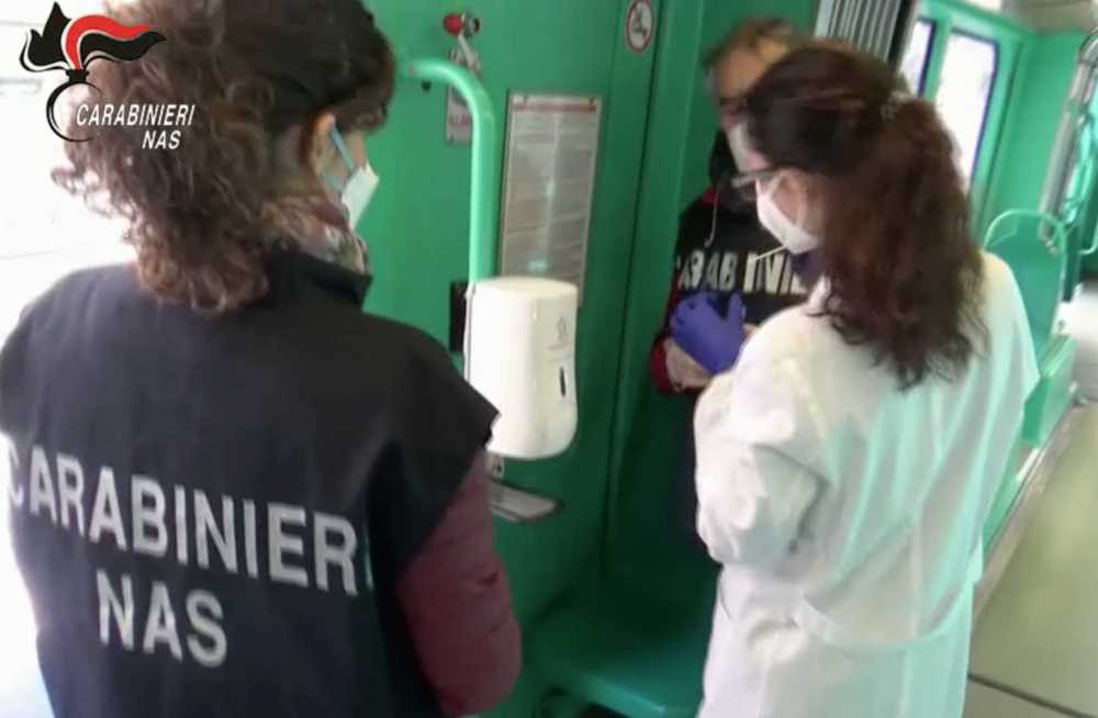 nas carabinieri tamponi bus nas carabinieri tamponi bus