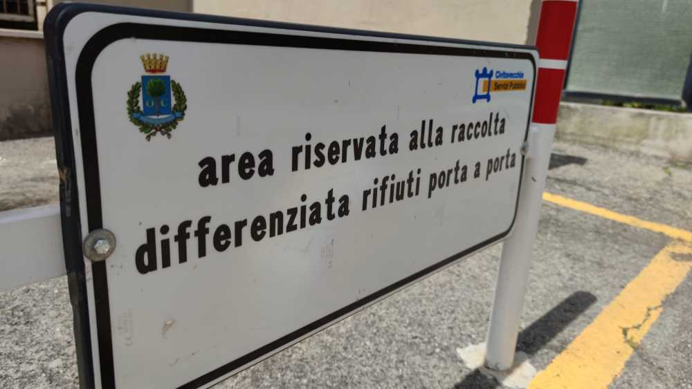 Porta a porta regolare nel Ferragosto di Civitavecchia