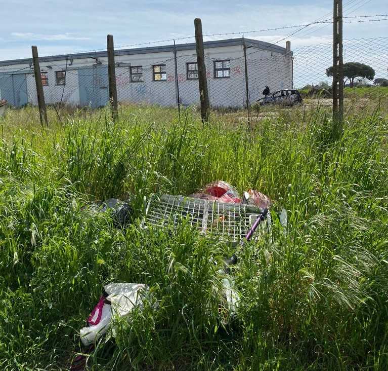 rifiuti via zambra rifiuti via zambra