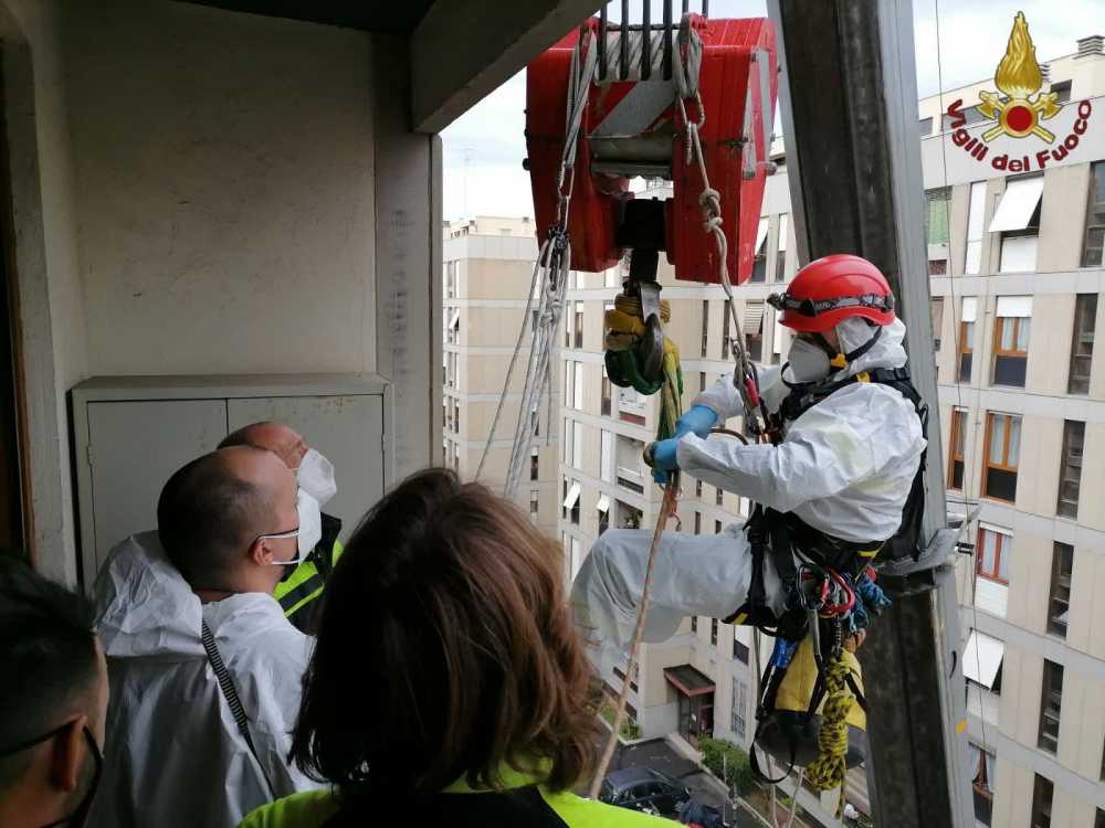soccorso persona vvf vigili fuoco pompieri