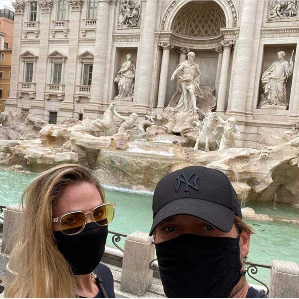 totti fontana trevi totti fontana trevi