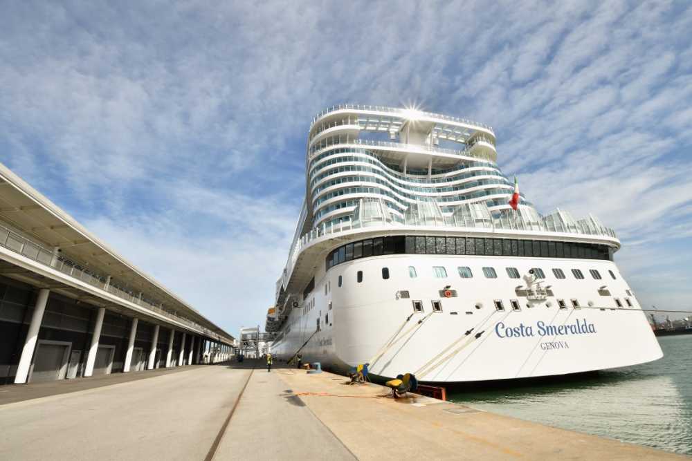L’ammiraglia Costa Smeralda arriva a Civitavecchia, previsto uno scalo a settimana