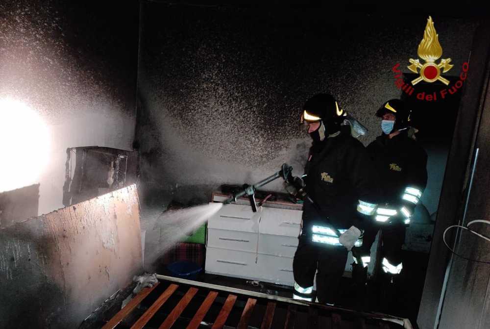 incendio camera letto cerveteri