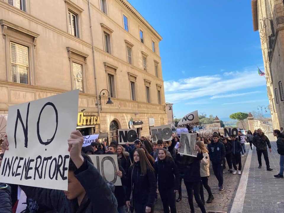 inceneritore corteo 1 inceneritore corteo