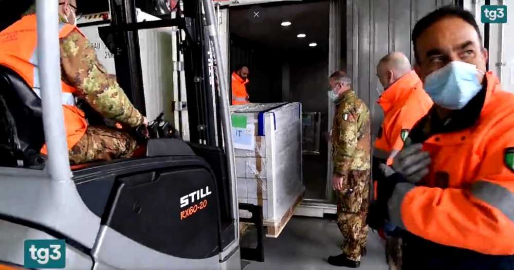 vaccini arrivo dosi militari vaccini arrivo dosi militari