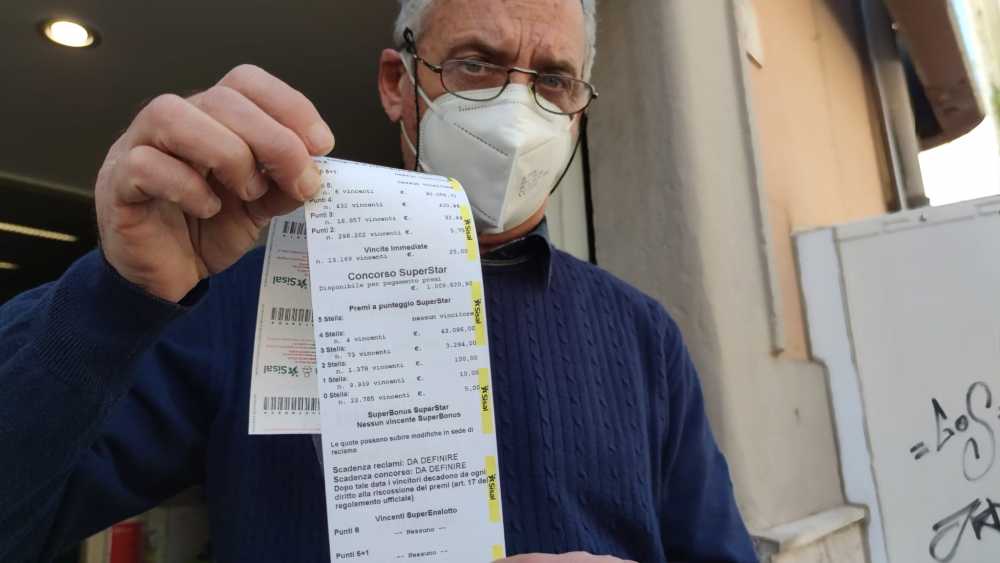 vincita superenalotto tabaccheria gaetana terzi civitavecchia franco Scardozzi (1)