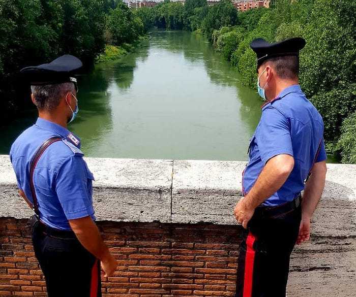 tentato suicidio ponte sublicio tentato suicidio ponte sublicio