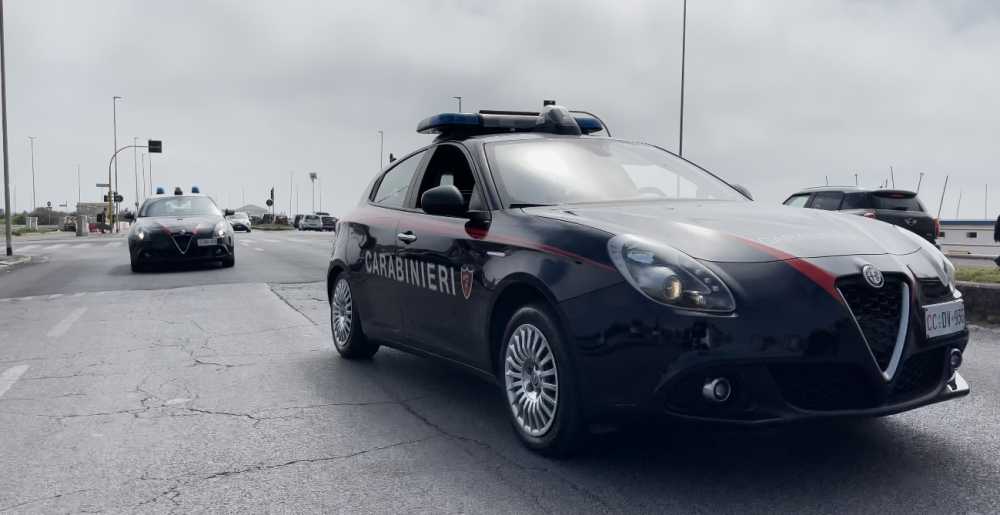 Le pattuglie dei Carabinieri impegnate sul litorale di Roma Le pattuglie dei Carabinieri impegnate sul litorale di Roma