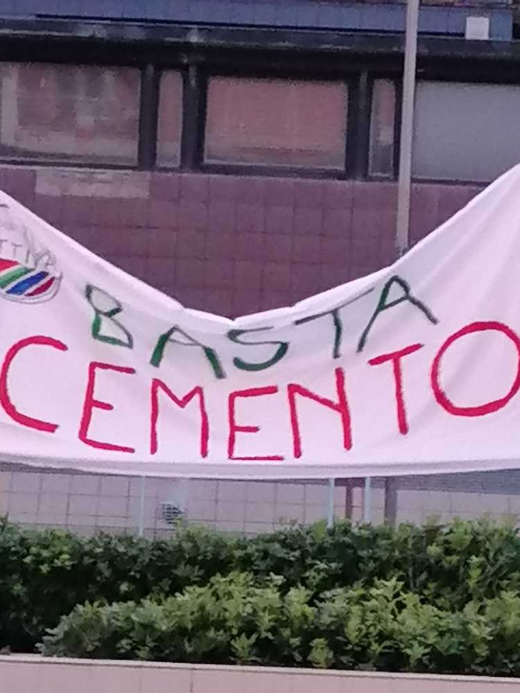 basta cemento ladispoli