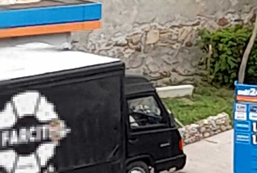 Camion dei panini e abitanti di viale della Vittoria: è scontro