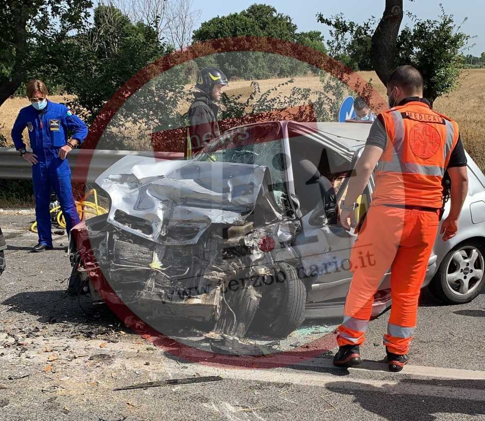incidente aurelia km 36 vvf vigili fuoco ambulanza 5