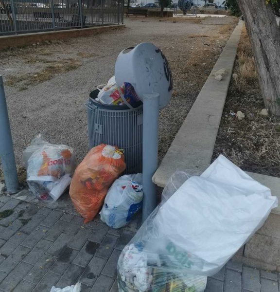 parco via leopoli immondizia (1)
