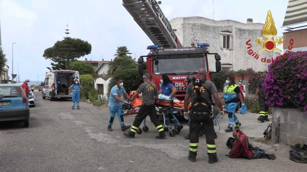 vigili fuoco pompieri autoscala