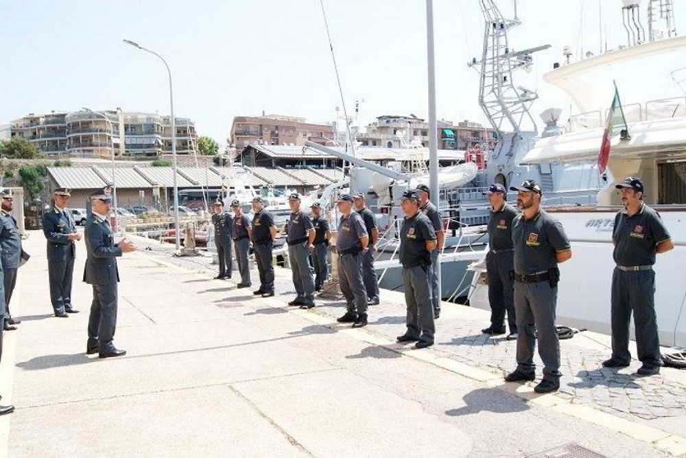 comandante visita finanza civitavecchia