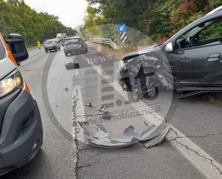 incidente aurelia marina san nicola ambulanza 2