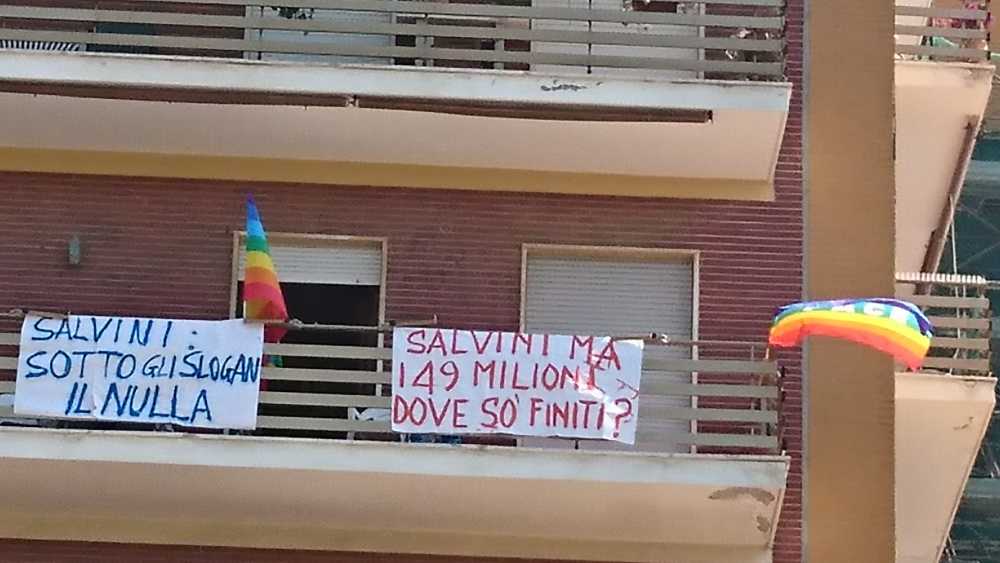 salvini ladispoli striscioni