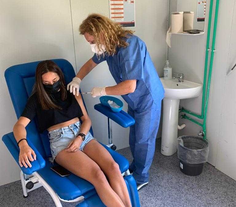 Aperte le vaccinazioni contro il Covid per gli over 18 nel Lazio