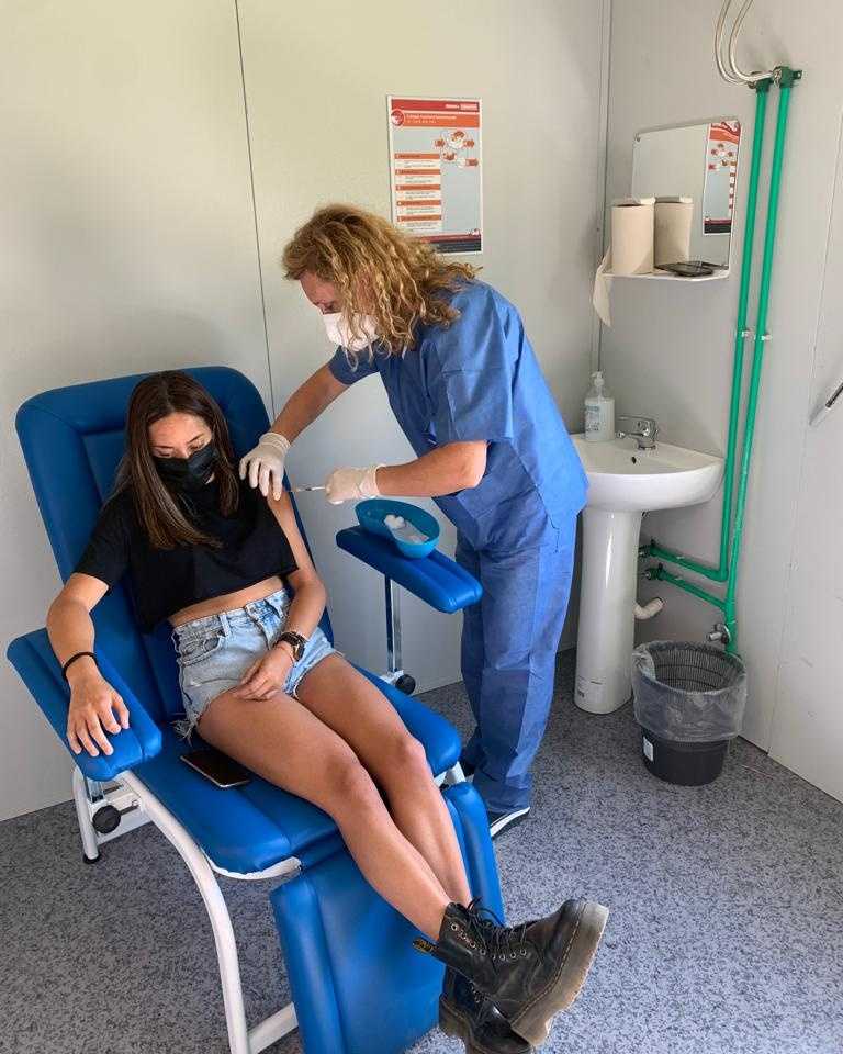 vaccini ragazzi studenti vaccini ragazzi studenti