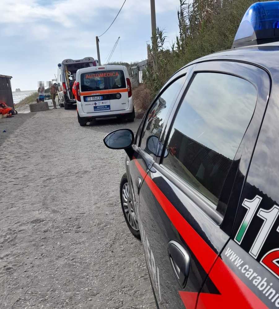automedica ambulanza spiaggia ladispoli carabinieri