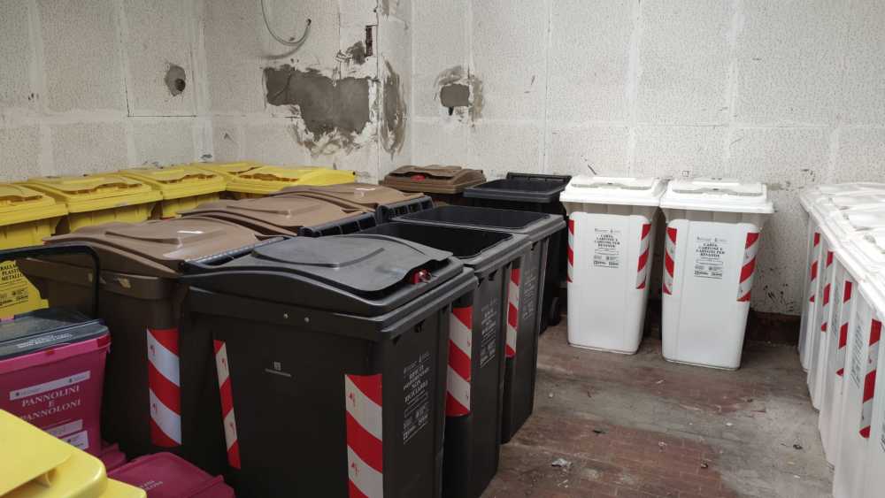 mastelli differenziata carrellati civitavecchia 2