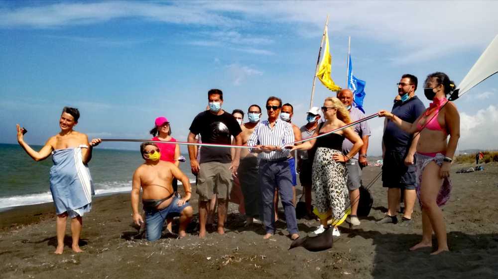 Inaugurazione della spiaggia naturista delle Sabbie Nere di Santa Severa con Tidei