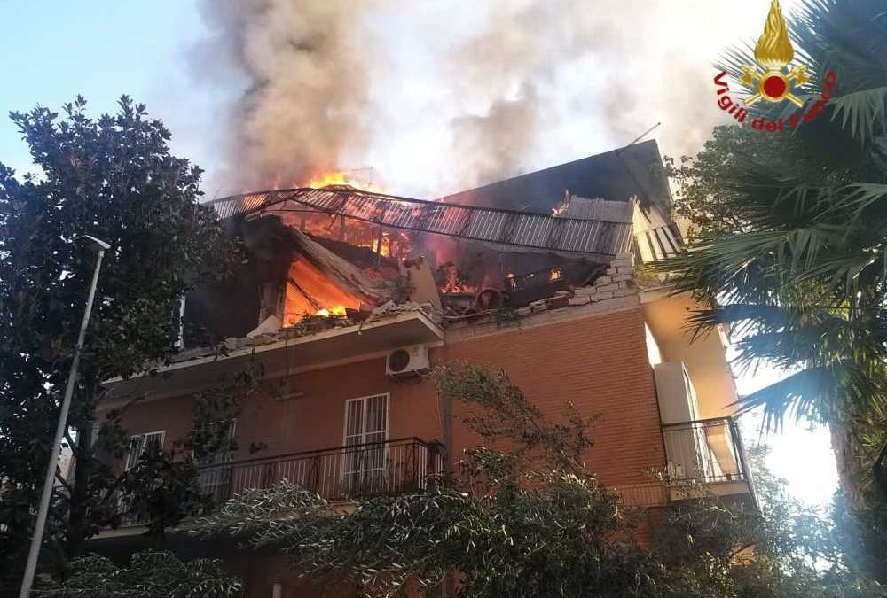 Esplode Un Appartamento E La Palazzina Crolla Terrore A Torre Angela 