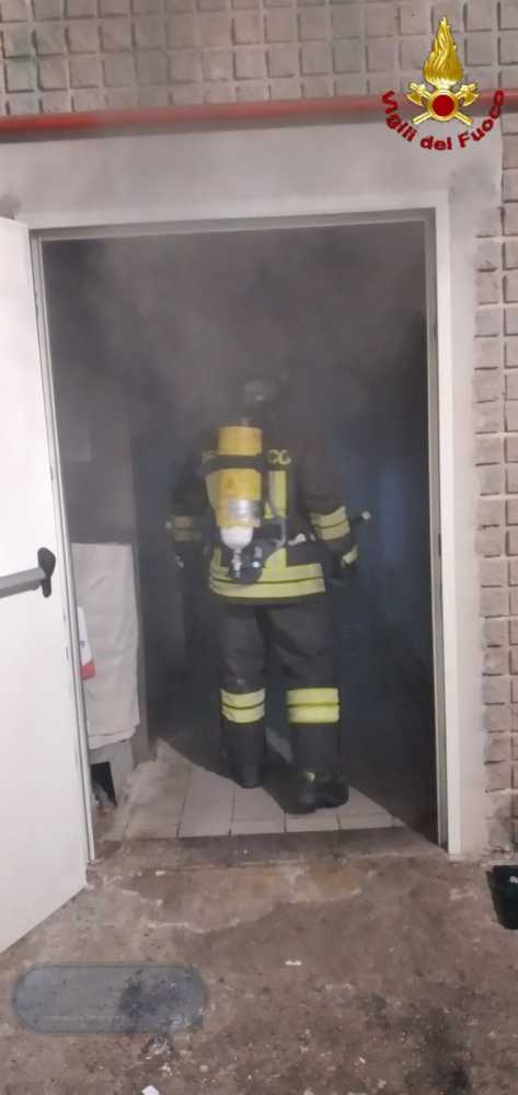 incendio conad mare civitavecchia vvf vigili fuoco pompieri incendio conad mare civitavecchia vvf vigili fuoco pompieri