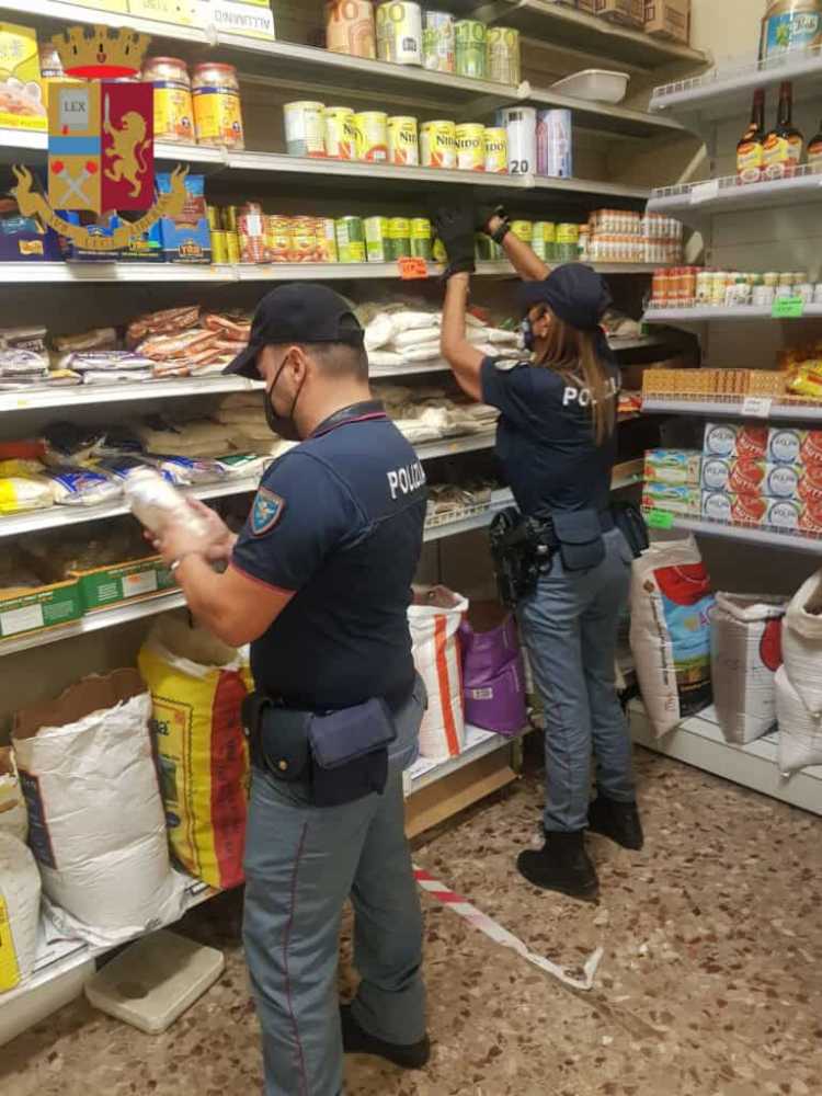 polizia minimarket