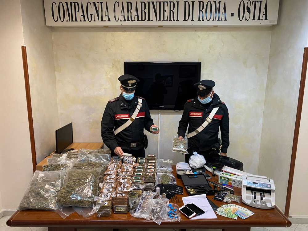 OSTIA - Droga e armi carabinieri
