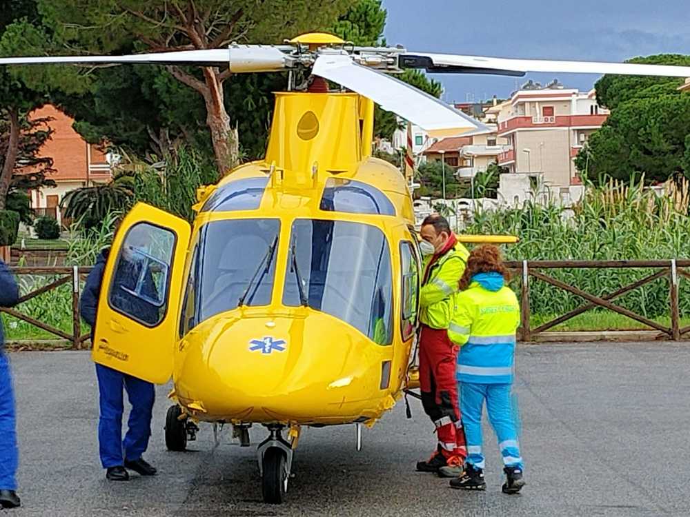 elisoccorso eliambulanza parcheggio stadio fronti santa marinella misericordia 3 elisoccorso eliambulanza parcheggio stadio fronti santa marinella misericordia 3