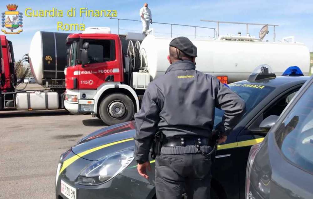 finanza finanzieri pompieri vvf vigili fuoco gasolio 3 finanza finanzieri pompieri vvf vigili fuoco gasolio 1