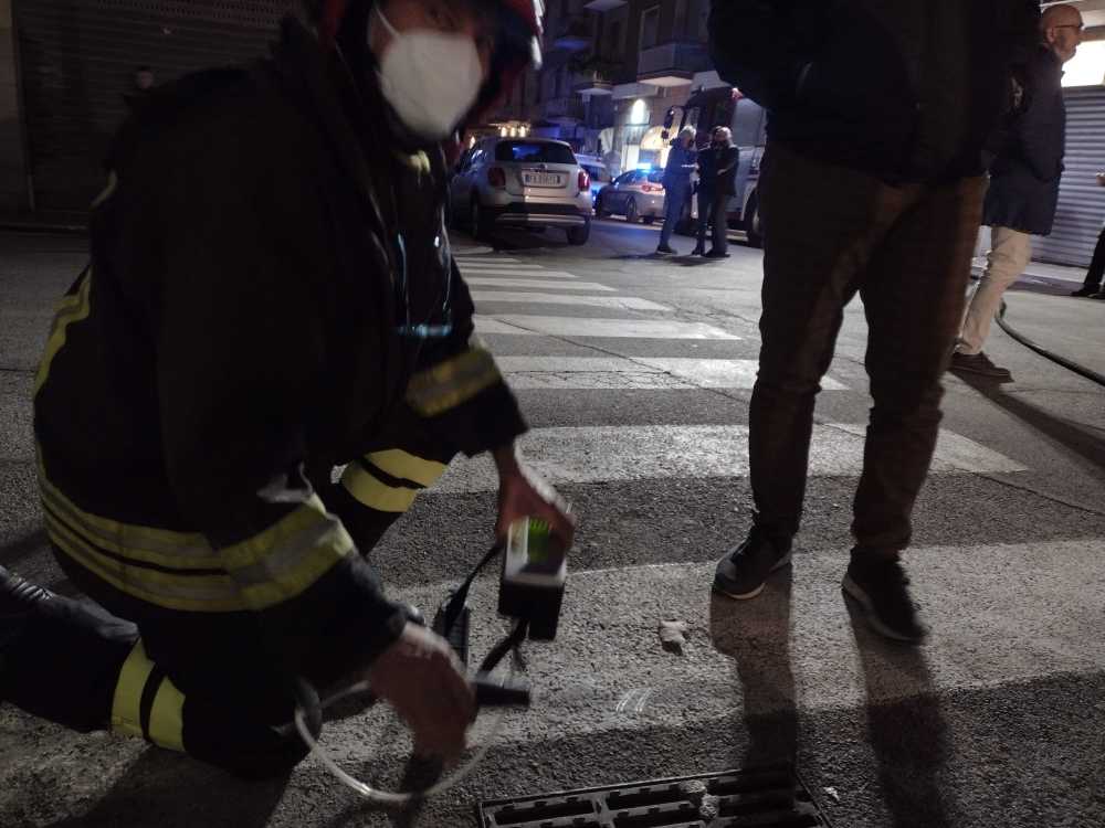 fuga gas civitavecchia vvf vigili fuoco pompieri strumento fuga gas civitavecchia vvf vigili fuoco pompieri strumento