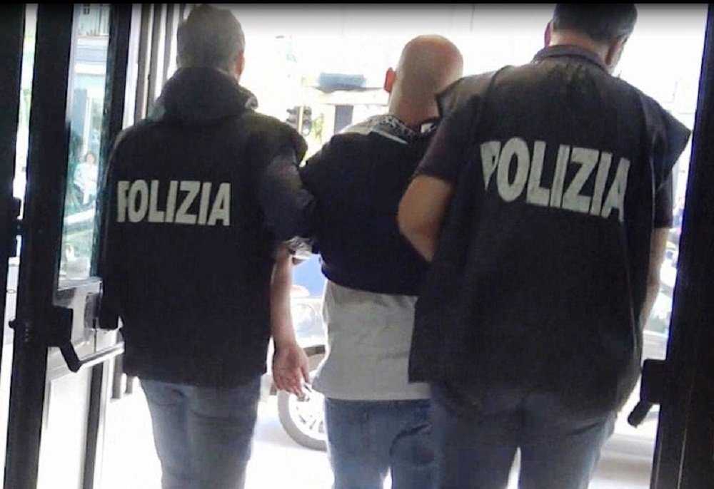 arresto-polizia arresto-polizia