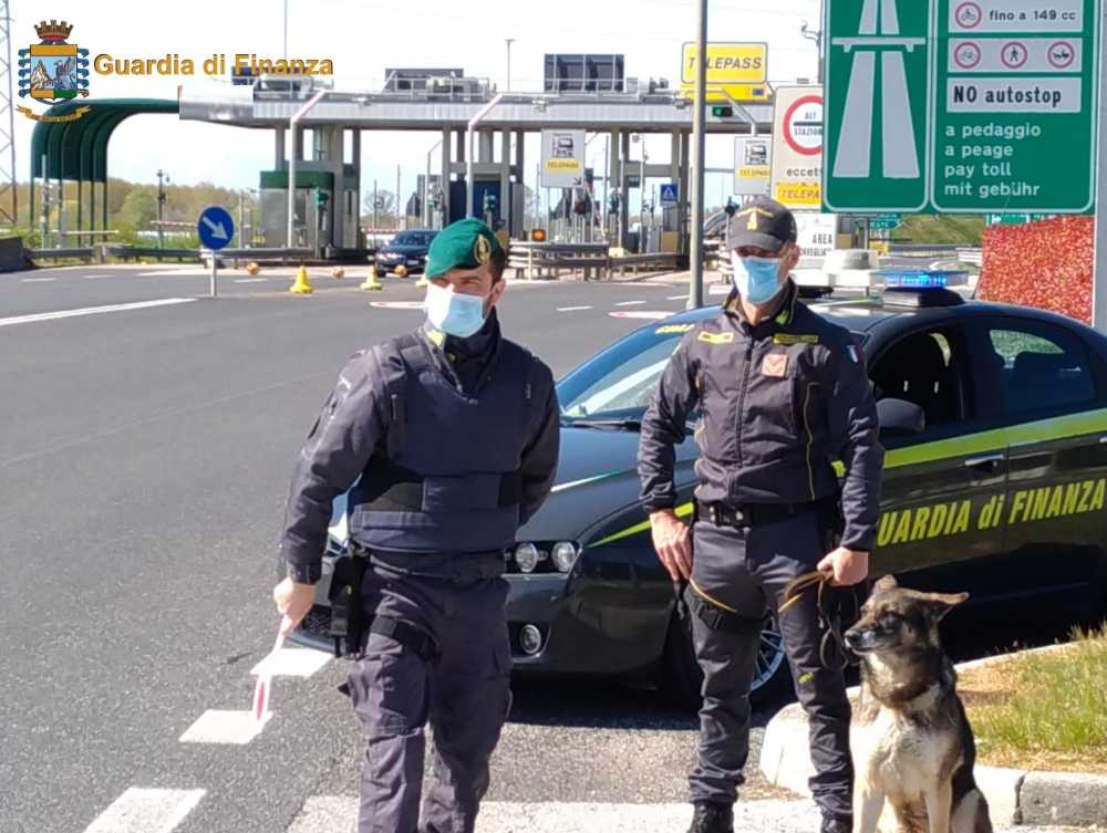 finanza casello autostrada finanza casello autostrada
