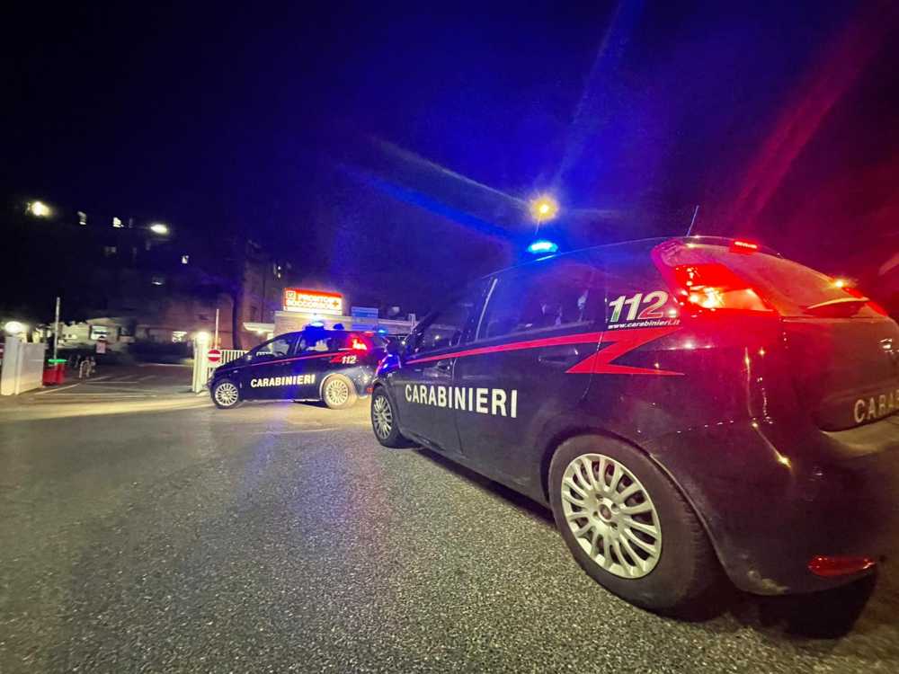 FRASCATI – Controlli dei Carabinieri a Tor Bella Monaca (3) FRASCATI - Controlli dei Carabinieri a Tor Bella Monaca (3)