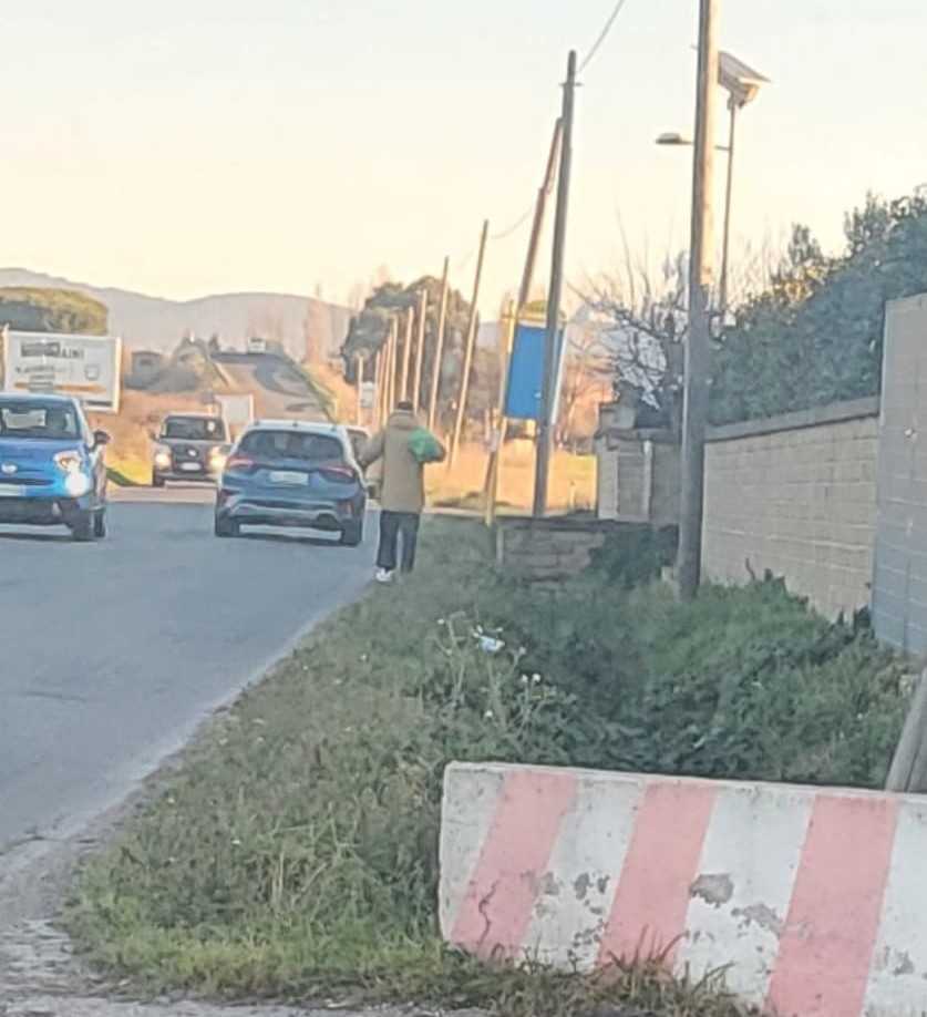 barbone senza tetto ladispoli barbone senza tetto ladispoli