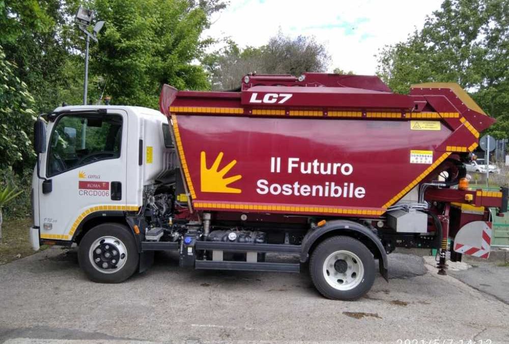 Furti di carburante in Ama, l’appello dei sindacati: “Difendere la dignità del personale onesto”