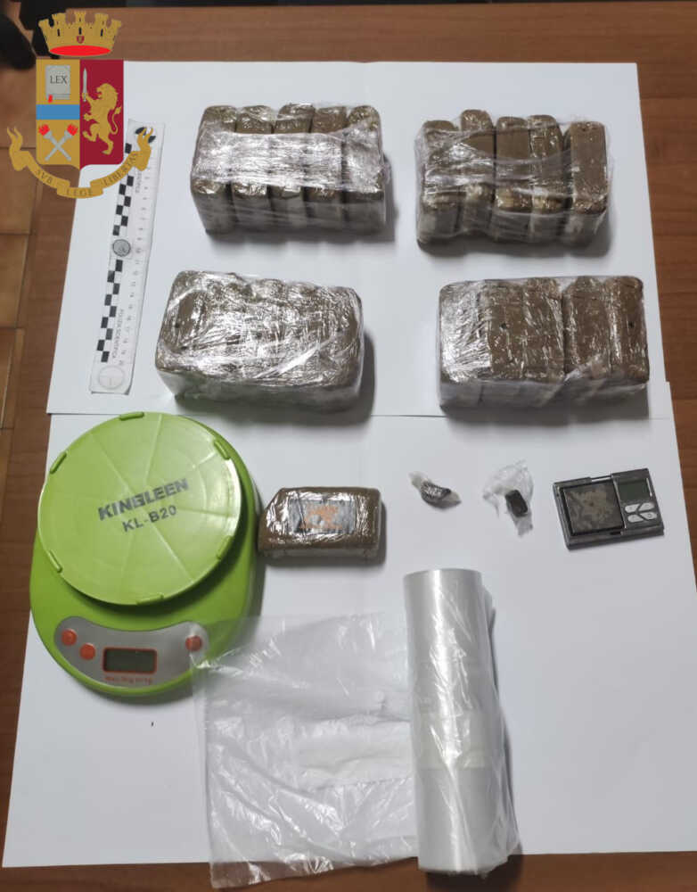 Civitavecchia sequestro polizia Civitavecchia sequestro polizia