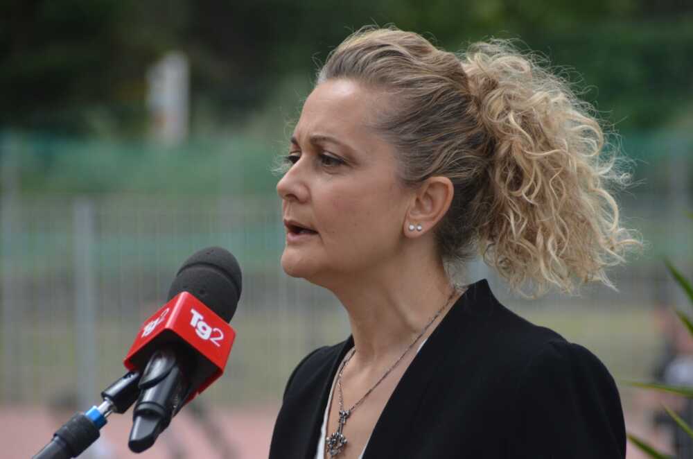 Elena Gubetti Tg2 italia in comune