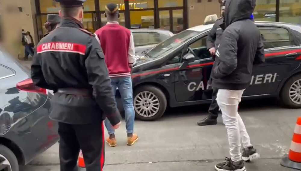 carabinieri controllo straniero stranieri carabinieri controllo straniero stranieri