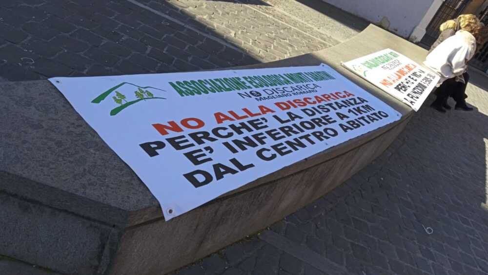 Discarica a Magliano Romano, «la Regione ci sta preparando il pacco e non sarà un regalo»