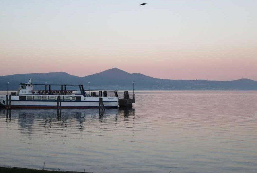 Pesca, sul lago di Bracciano la Cooperativa dice no ai motori elettrici per la tirlindana