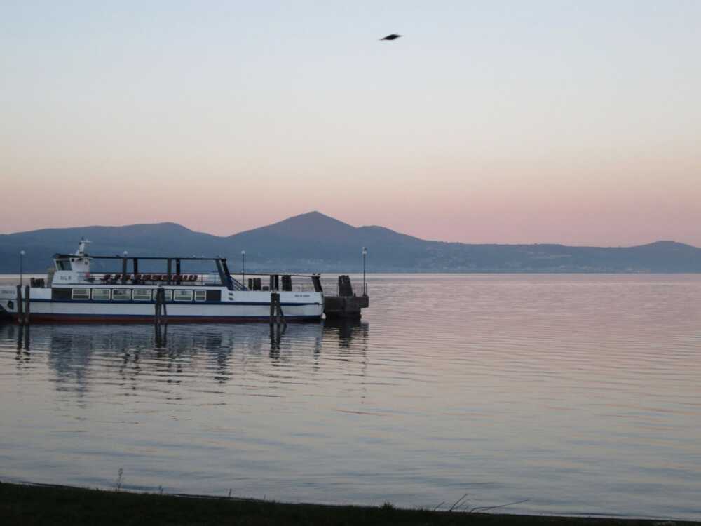 lago bracciano molo barca lago bracciano molo barca