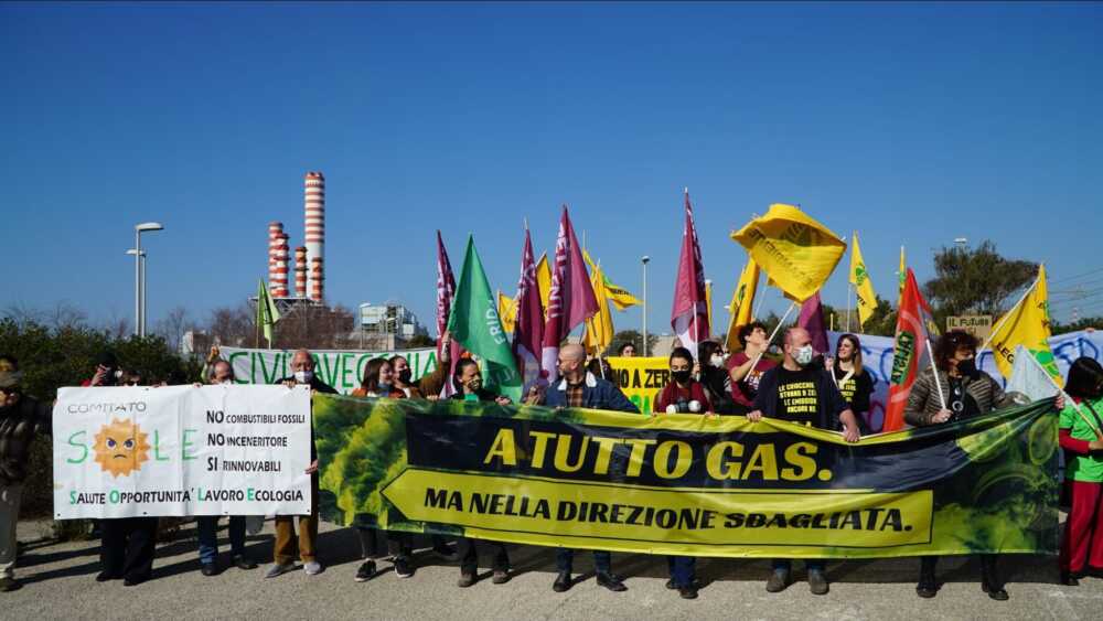 “No alle centrali a gas di Civitavecchia”, la manifestazione di Legambiente