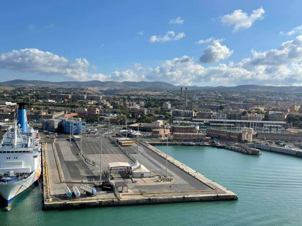 moli porto civitavecchia