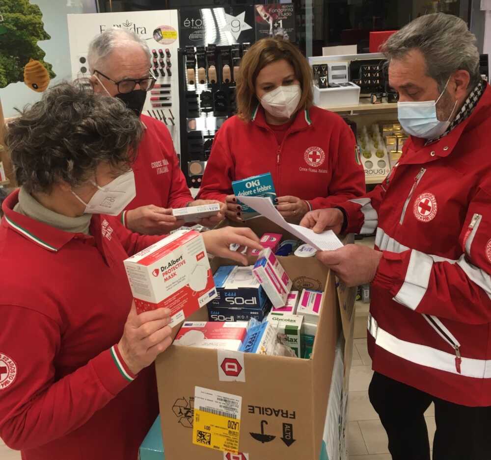 raccolta farmaco civitavecchia croce rossa cri